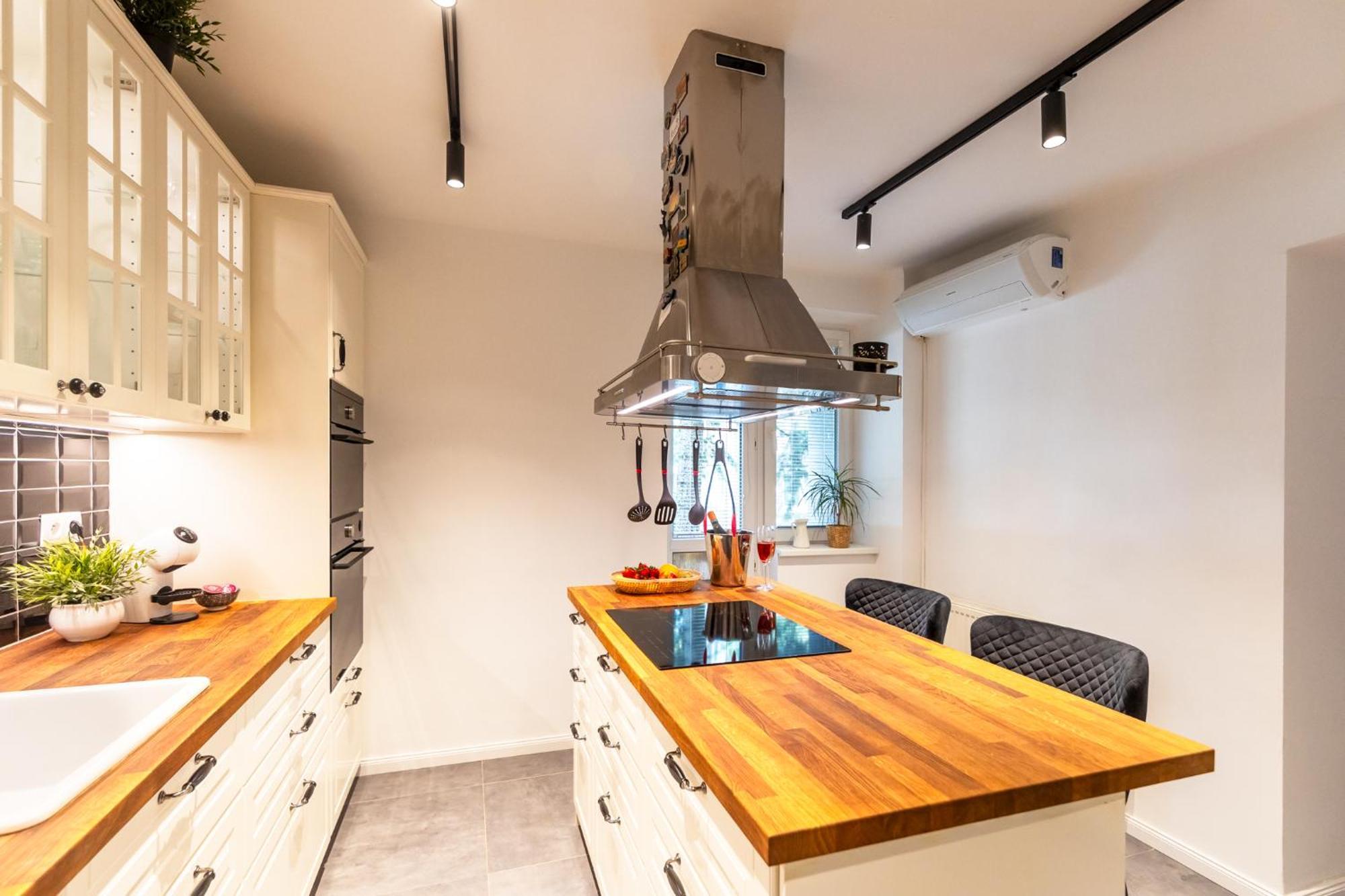 Quiet Apartment In New City Center, Nivy Братислава Екстер'єр фото